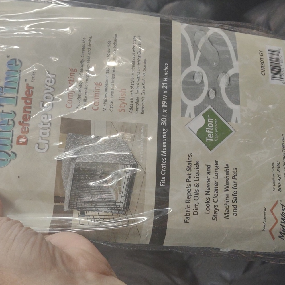 Quiet time crate cover for pets